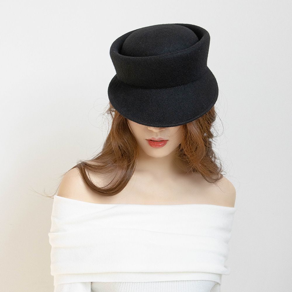 Beret French Wool - หมวกสักหลาดสไตล์ฝรั่งเศส หมวกแฟชั่นทรงนิวส์บอยสำหรับผู้หญิง หมวกฤดูหนาว หมวกเพจบอย หมวกแคบบี้ หมวกเบเร่ต์สีขาวดำ